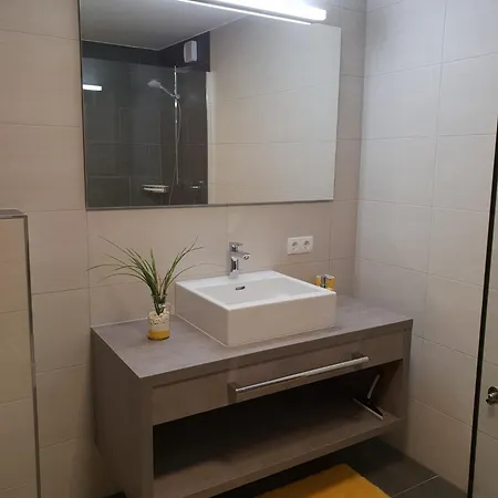 Апартаменты Gaestehaus Falkenblick *