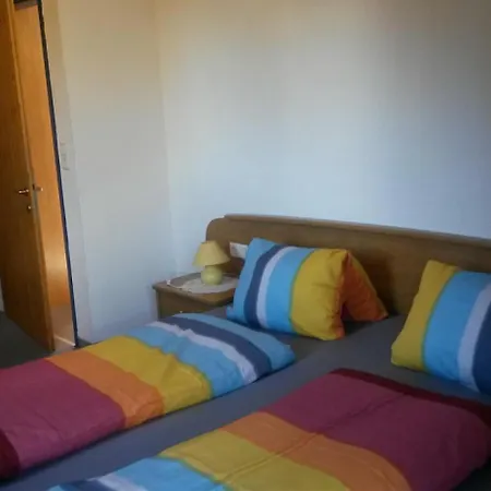 Gaestehaus Falkenblick Апартаменты *