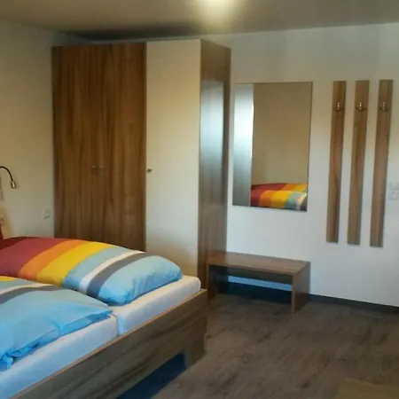 Апартаменты Gaestehaus Falkenblick