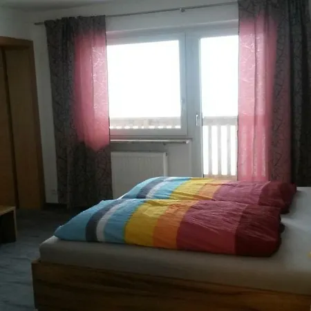 Gaestehaus Falkenblick דירה ארצל אים פלאצטל