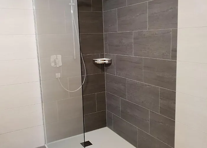 شقة Gaestehaus Falkenblick ارزل ام بيتزتال