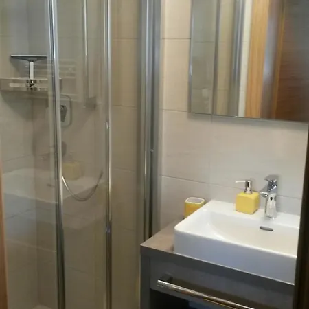 Gaestehaus Falkenblick Appartamento *